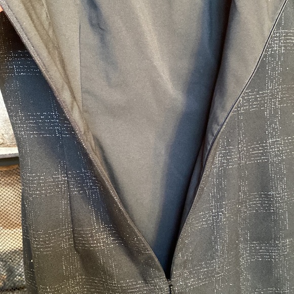 Mossimo little black dress with *shimmer* - Picture 6 of 7